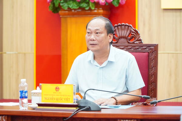 Văn phòng UBND tỉnh họp giao ban định kỳ tháng 10